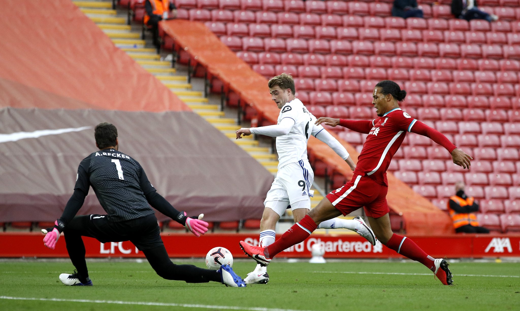 他不仅仅是 他不仅仅是